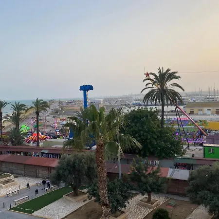 Homely Paseo Del Mar 아파트